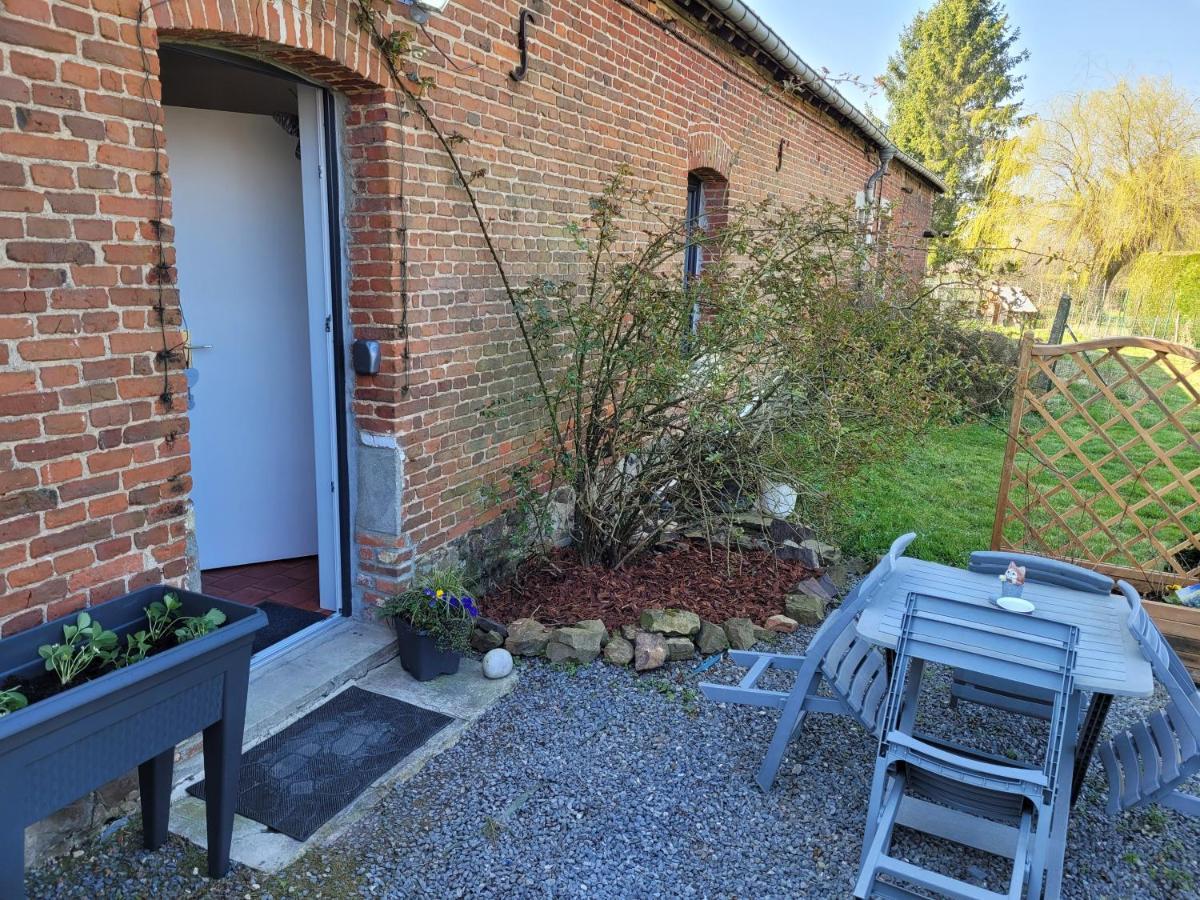 Studio Bienvenue Du Cote De Chez Nous Avec Jardin Privatif Wignehies Dış mekan fotoğraf
